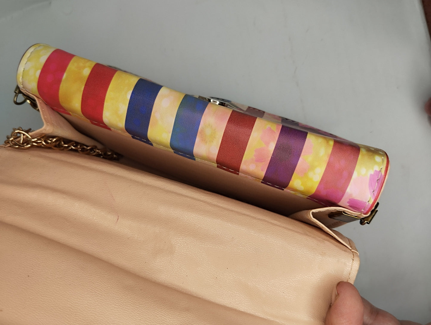 Multicoloured clutch