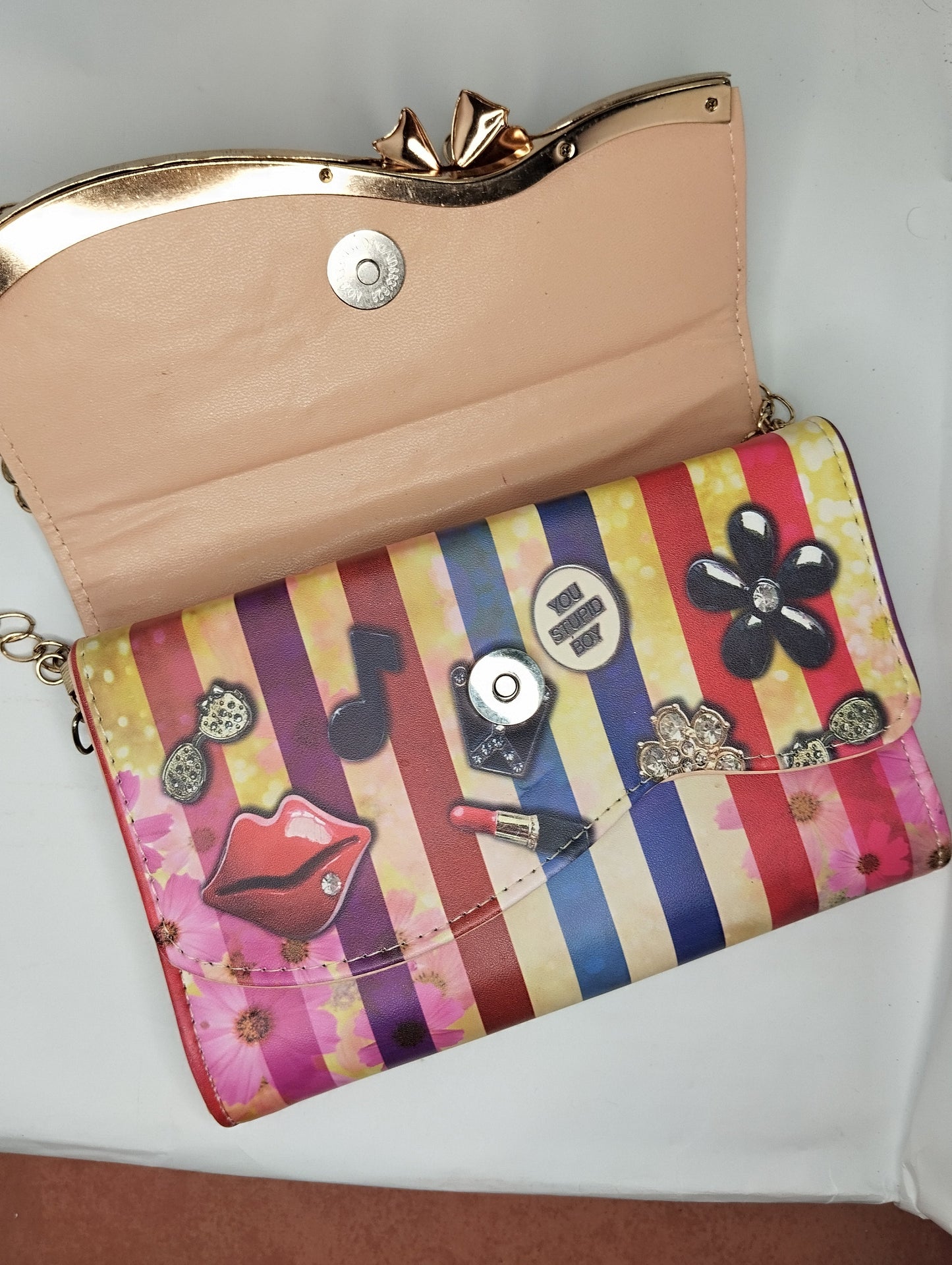 Multicoloured clutch